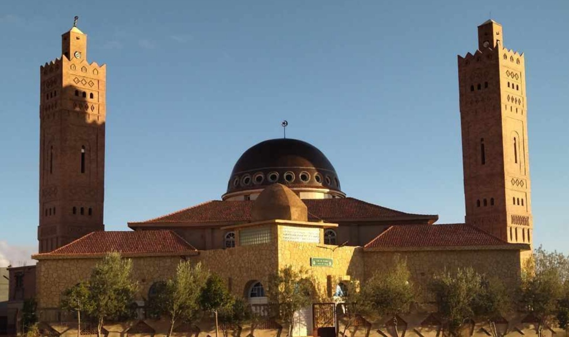 Photo de المسجد العتيق أبي هريرة العريشة
