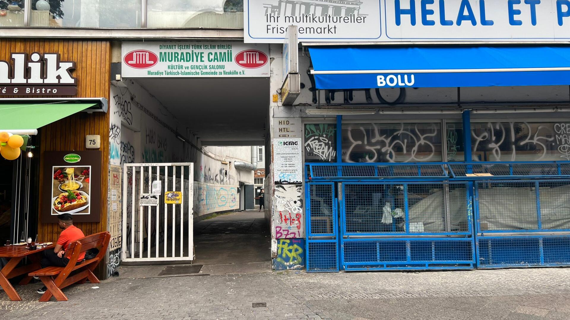 Foto von DİTİB MURADİYE CAMİİ