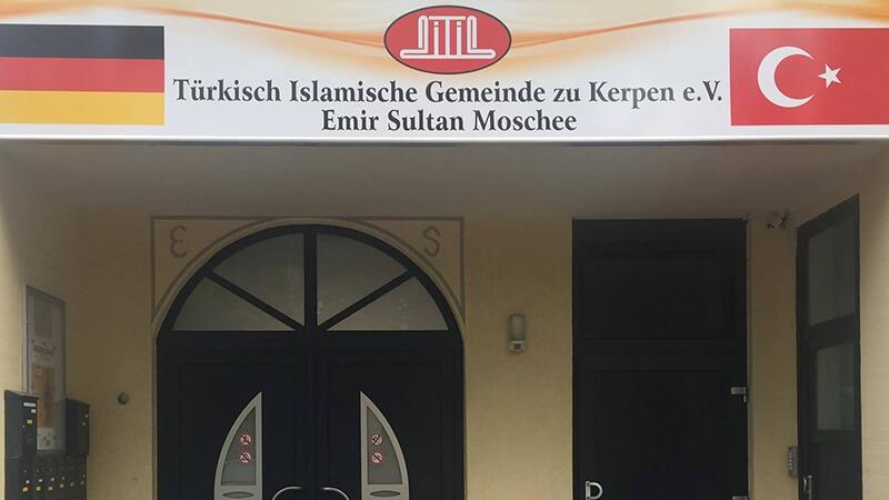 Foto von Emir Sultan Camii