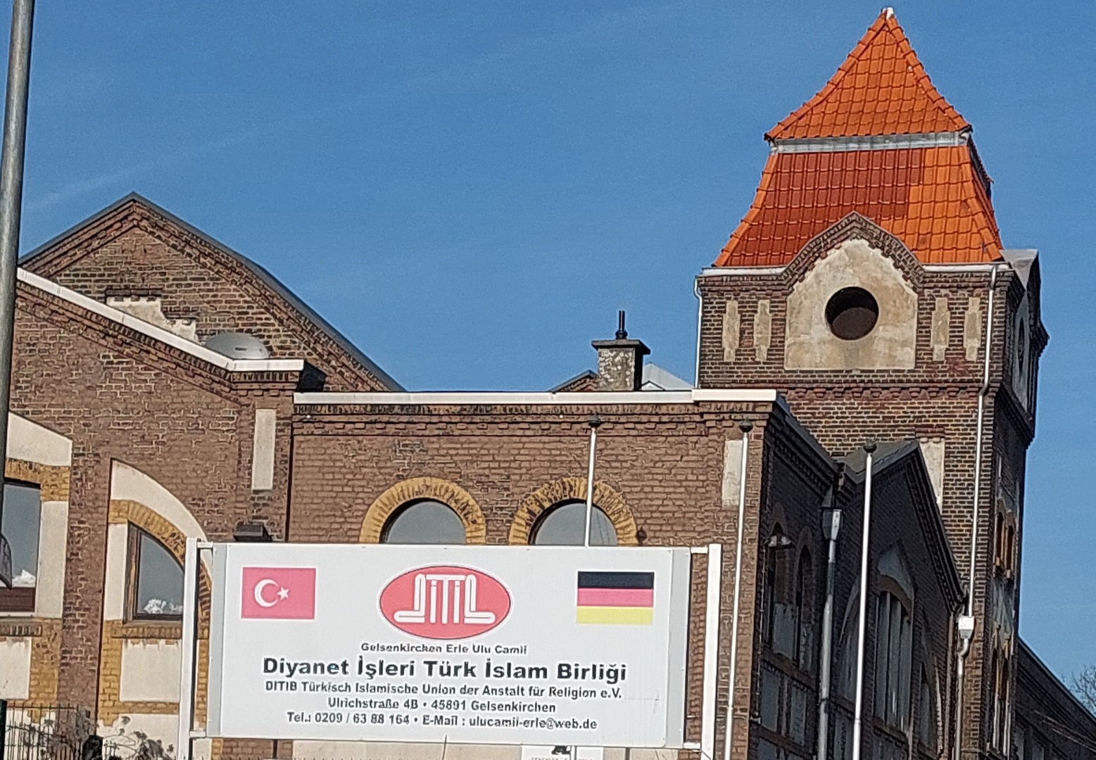 Foto von ERLE ULUCAMİİ e.V. Mescid