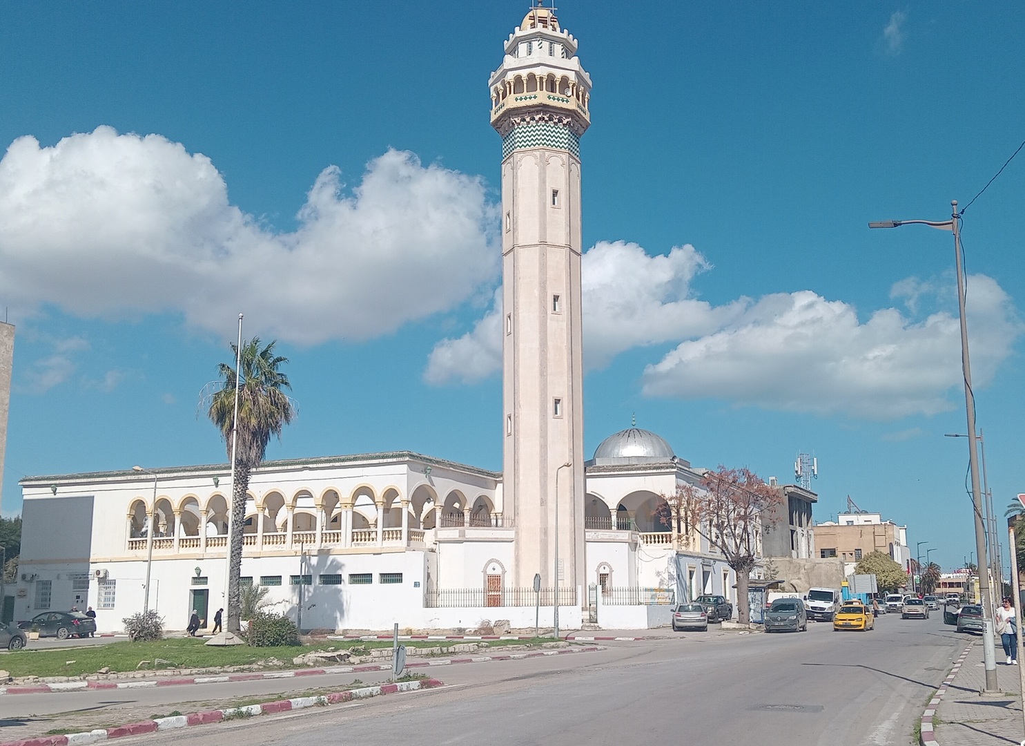 Photo de جامع أبو بكر الصديق