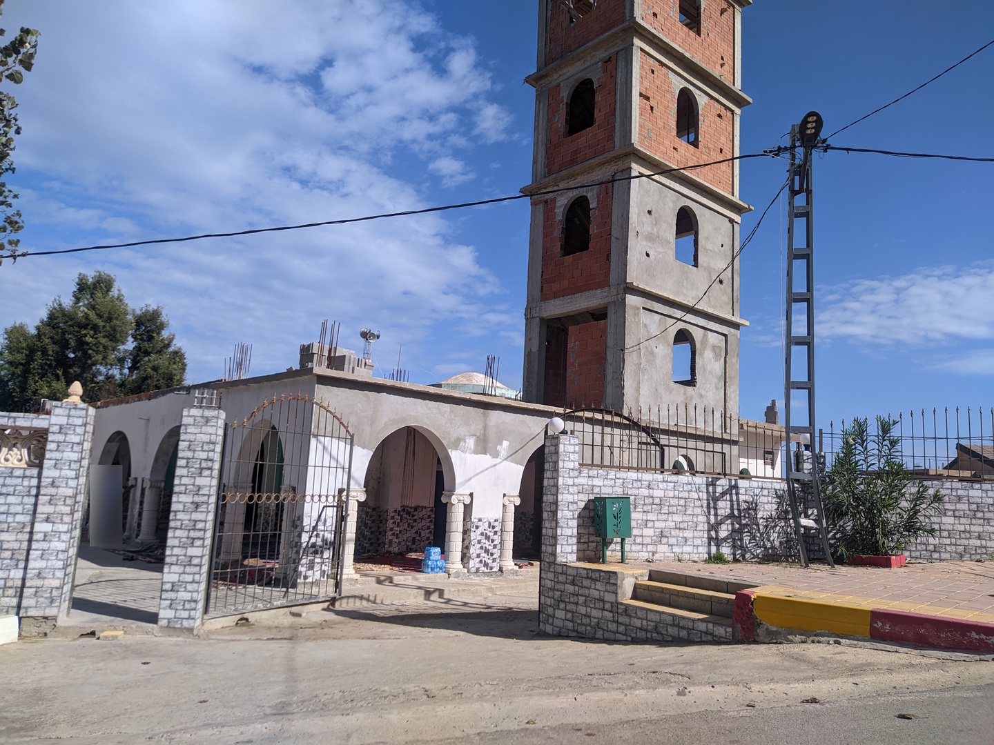 Photo de مسجد الفضائل الحميدة بوزيزي